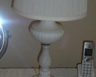 White table lamp w/white shade