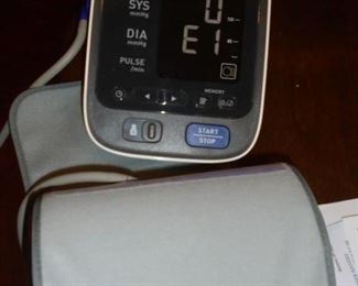Omron Auto inflation blood pressure monitor