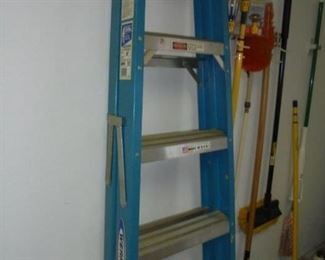 6' fiberglass ladder