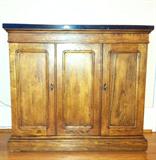 Drexel Heritage Cabinet - nice compact size approx. (32"Wide x 28.5" Tall x 12"Deep)