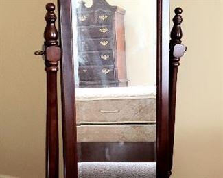Floor standing cheval mirror