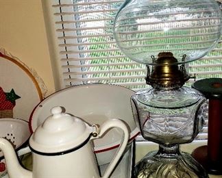 Enamel items & kerosene lamp