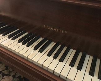 Baby Grand piano   Haddorff
