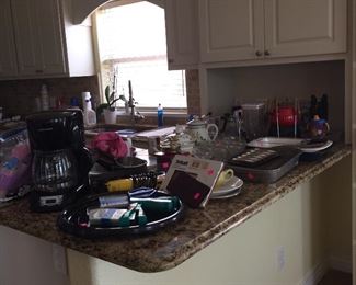 Assorted Household Kitchen Items