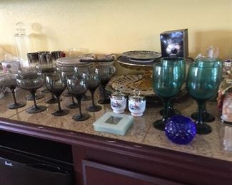 Assorted Kitchen Items