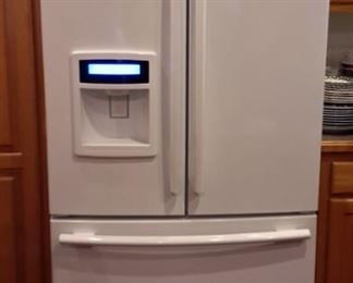 Kenmore Elite Refrigerator side by side french doors with freezer on bottom and ice/water dispenser. Model 795.77562600