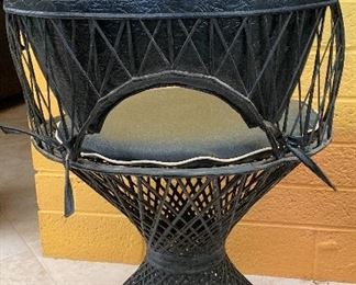 1960s Fiberglass Spun Table w/ 4 Chairs Marble Top BLACK Pre Russell Woodard Yellow/White 29 in H x 41.5in Diameter