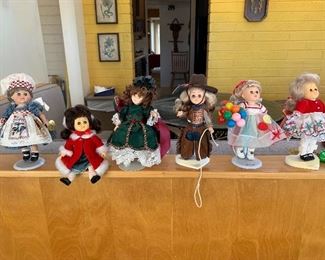 Vogue Ginny doll
Precious Moments
Robin Hoods