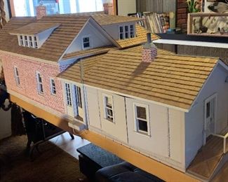 Huge Amazing Dollhouse 22x35x68in approx HxWxD