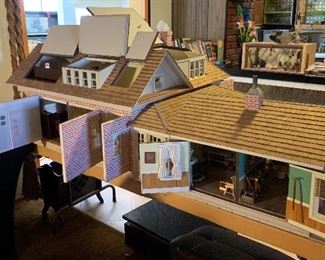 Huge Amazing Dollhouse 22x35x68in approx HxWxD