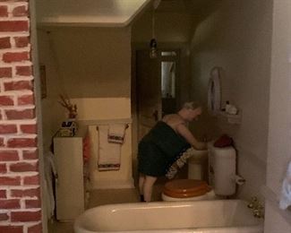 Huge Amazing Dollhouse 22x35x68in approx HxWxD