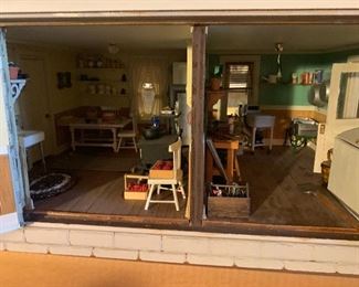 Huge Amazing Dollhouse 22x35x68in approx HxWxD