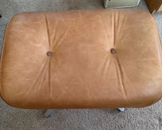 Vintage Plycraft Eames Lounge Chair w/ Ottoman 33x33x33in HxWxD