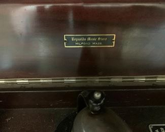 ✓ Antique Victor VV-IX Victrola Phonograph