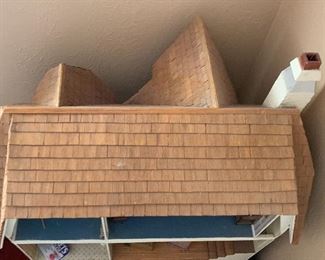 Custom Doll House 26x26x17inH