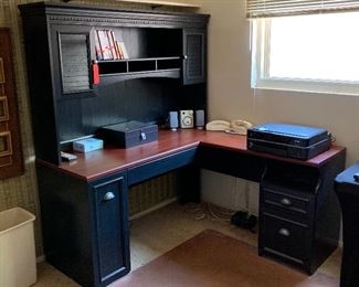 Country L Shaped Work Desk 69x60x60in