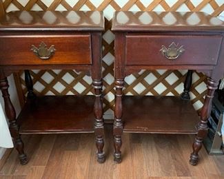 Two Vintage Mahogany Nightstands PAIR 27x18x15in HxWxD