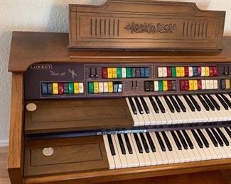 Lowrey Magic Genie 98 Organ 38x46x24in HxWxD