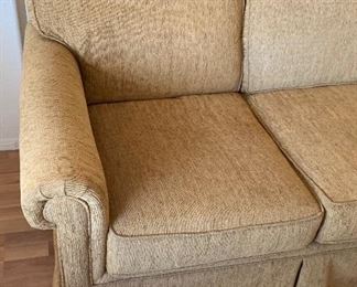 Broyhill Contemporary Fabric Sofa/Couch 35x84x38in HxWxD