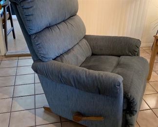 LA-Z-Boy Recliner 39x33x42in HxWxD