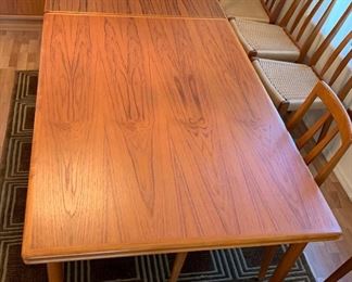 Arne Vodder Sibast Danish Modern Teak Dining Table Draw Leaf	29x39x55-96in HxWxD