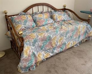 Oak Framed Trundle Bed 44x81X41 HxWxD