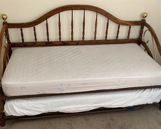Oak Framed Trundle Bed 44x81X41 HxWxD