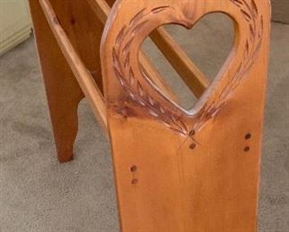 Country Heart Blanket rack