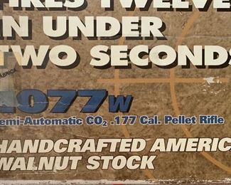 Crosman 1077w C02 Air Rifle/Pellet gun in box