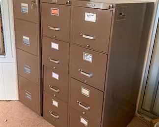 Schwab Fire Rated File Cabinet/Safe 350-1 HR
Devon 4-Drawer File Cabinet Industrial #1
Devon 4-Drawer File Cabinet Industrial #2