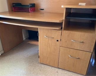 Contemporary Work Desk AS-IS 68x61x27in HxWxD