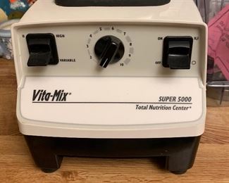 Vita-Mix Super 5000 Blender 2x Containers