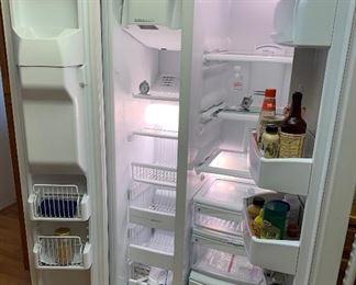 GE Profile 25.3 Cu Ft Side-By-Side Refrigerator PSCF5RGXCFWW 62x36x31in HxWxD