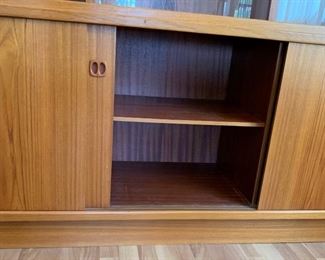 Copenhagen Danish Modern Teak Hutch Buffet Sideboard China Cabinet 62x73x19.5in HxWxD