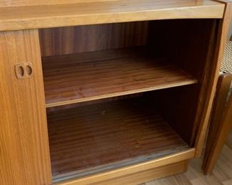 Copenhagen Danish Modern Teak Hutch Buffet Sideboard China Cabinet 62x73x19.5in HxWxD