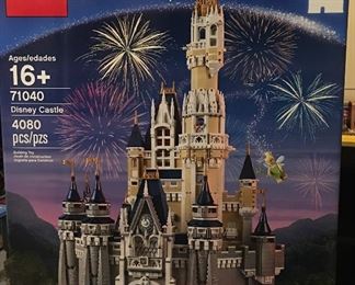LEGO Disney Castle 4080 pieces # 71040