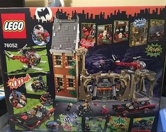 LEGO Classic Batcave # 76052