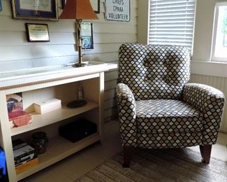 RECLINER AND BOOKSHELF