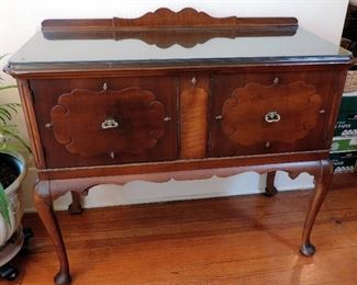 ANTIQUE QUEEN ANNE STYLE SERVER