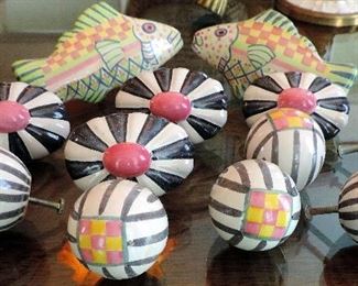 CERAMIC KNOBS