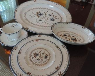 CHINA ROYAL DOULTON ENGLAND OLD COLONY