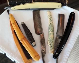 SET OF STRAIGHT EDGE RAZORS