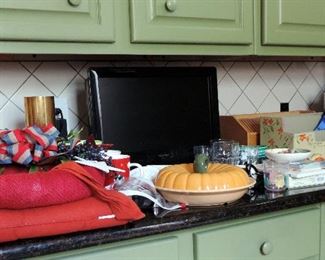 KITCHENWARE