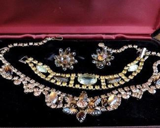 VINTAGE RHINESTONE NECKLACE SET