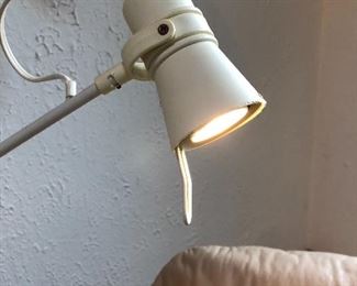 Mod floor lamp