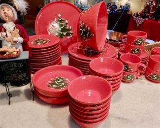 SET OF 8 PLUS WAECHTERSBACA WEST GERMAN HOLIDAY DISHES WITH THE GINGERBREAD BUYERS CHOICE.
