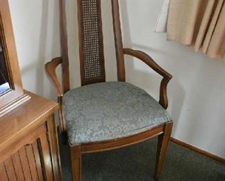 DINING CHAIR