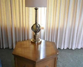 END TABLE, VINTAGE LAMP