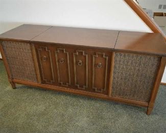 CONSOLE STEREO