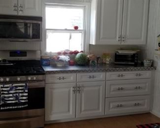 Lots of lovely kitchen cabinetry